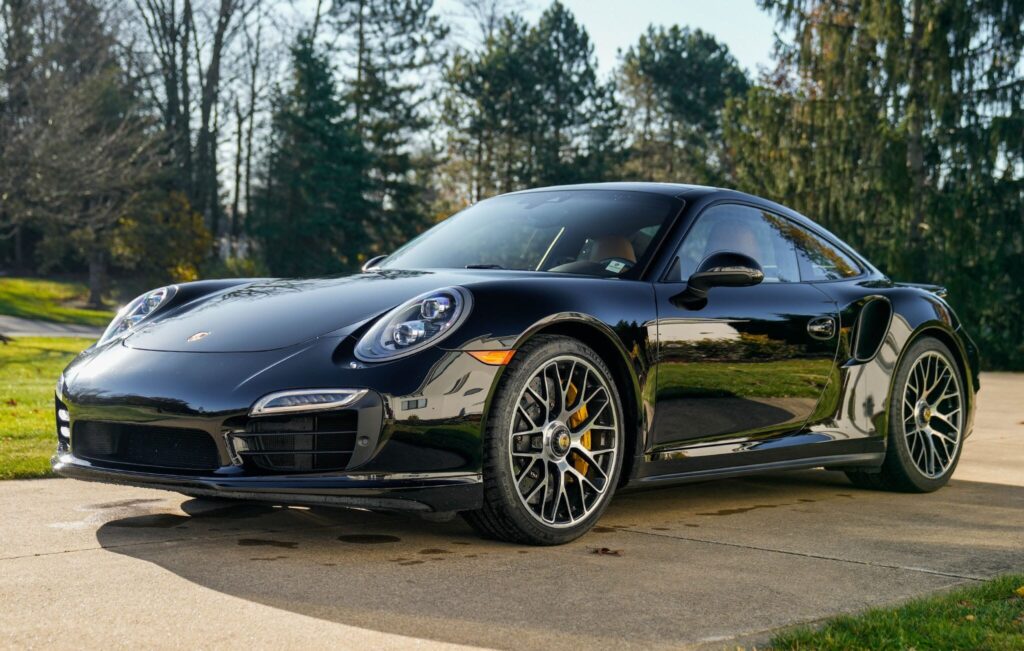 2016 Porsche 911 Turbo S