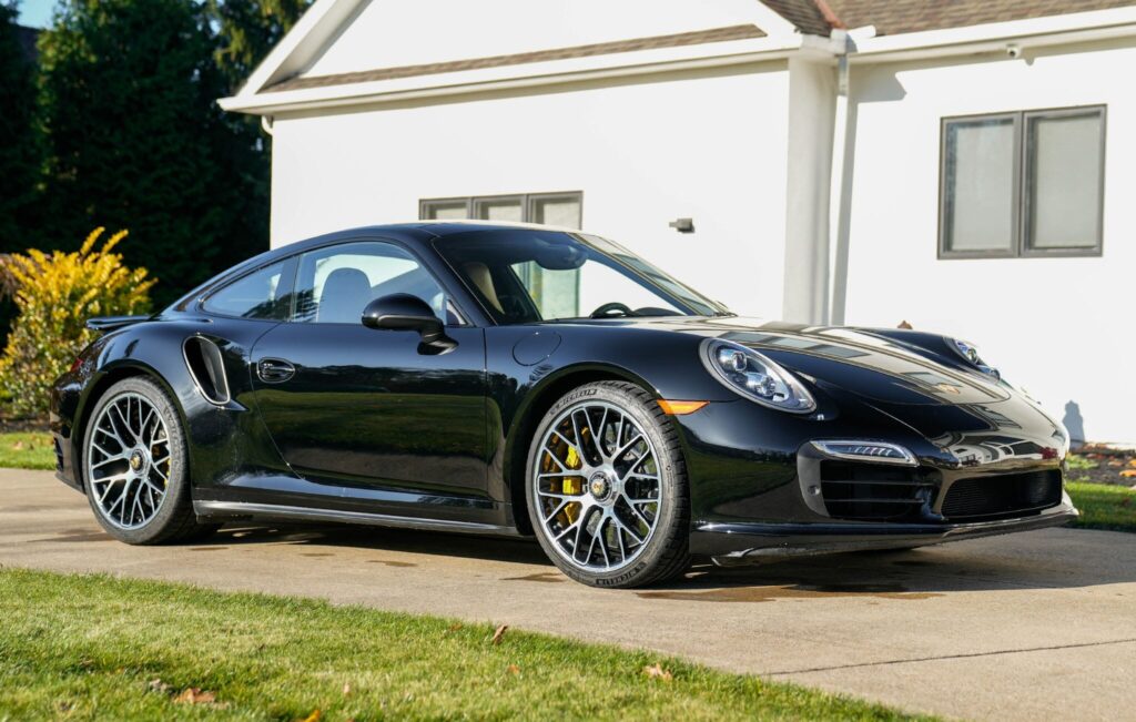 2016 Porsche 911 Turbo S
