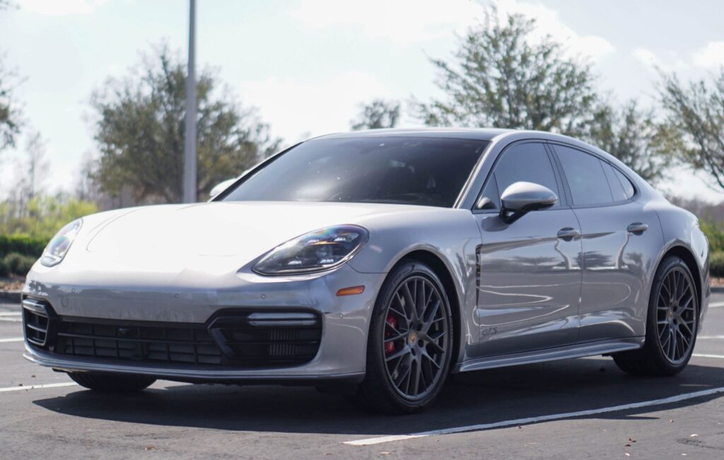 2019 Porsche Panamera GTS