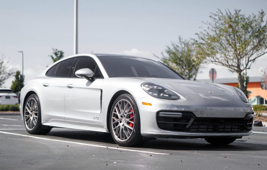 2019 Porsche Panamera GTS