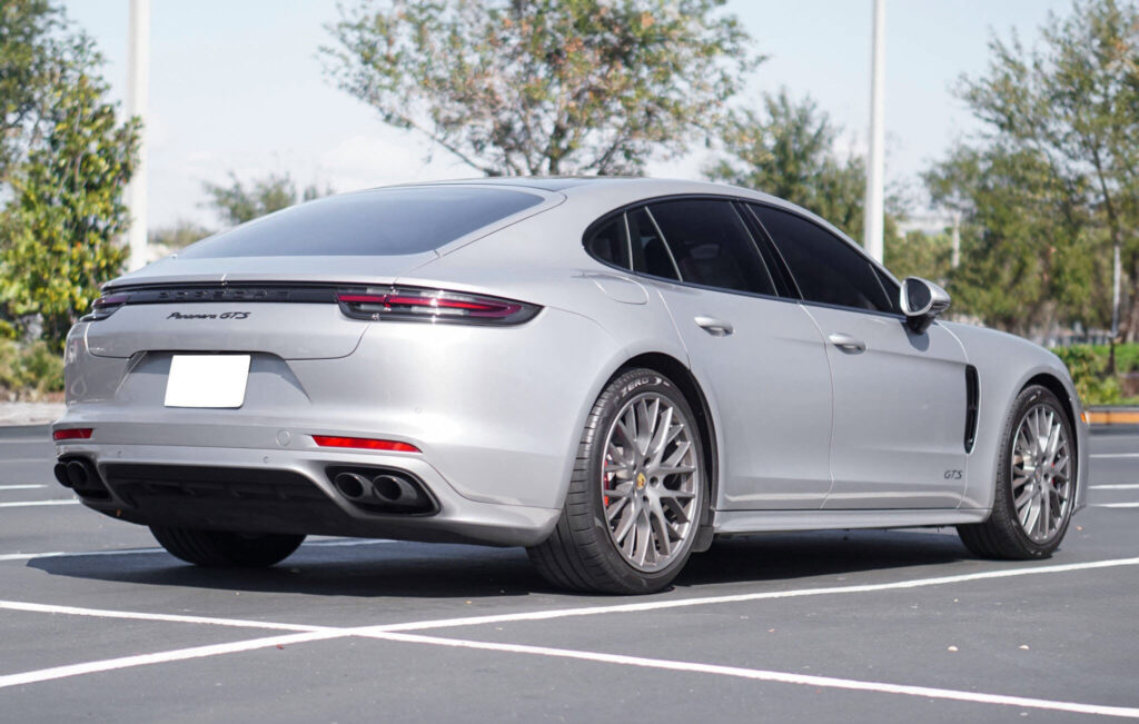 2019 Porsche Panamera GTS