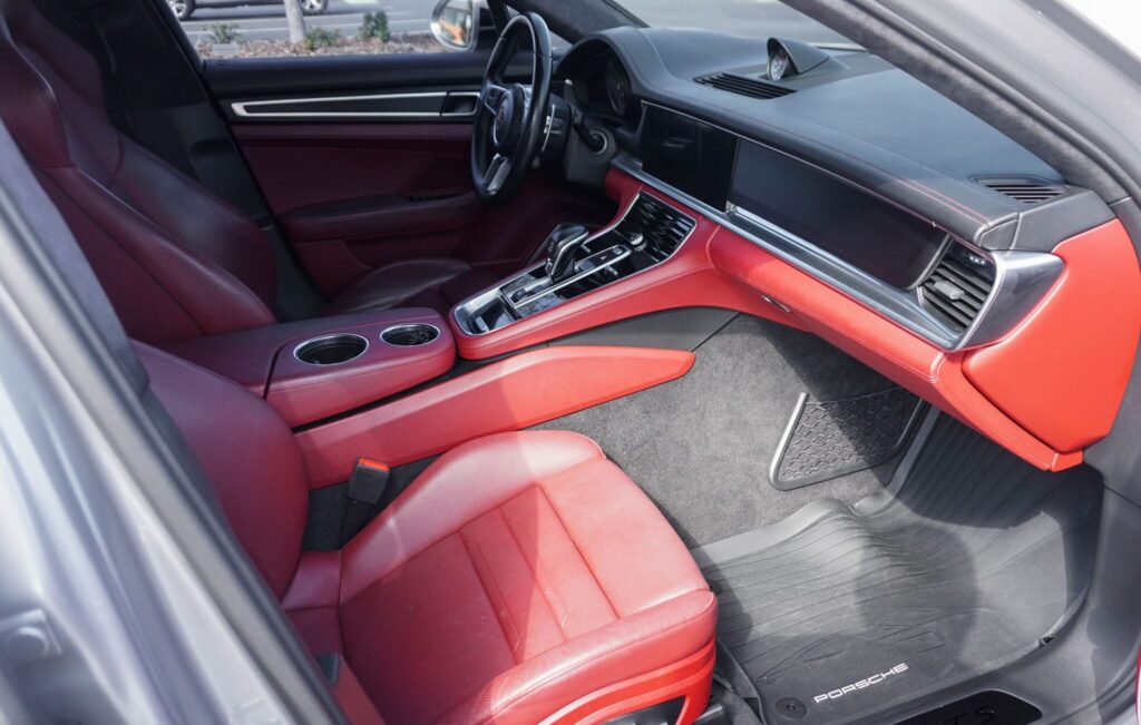 2019 Porsche Panamera GTS