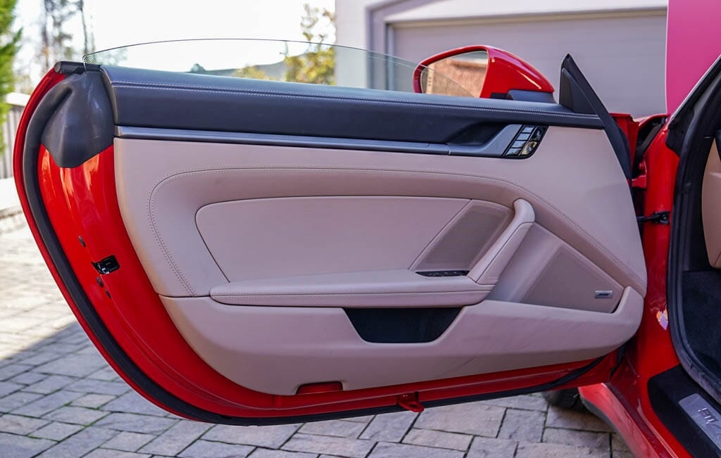 2020 Porsche 911 Carrera 4S Cabriolet