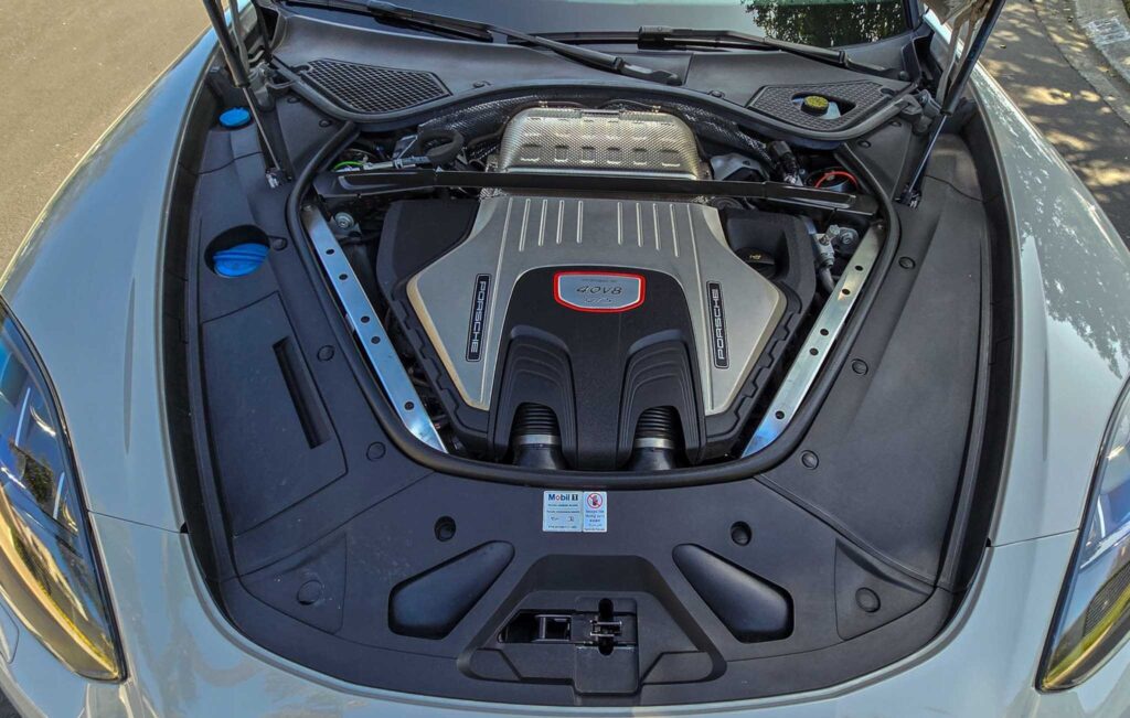 2020 Porsche Panamera GTS