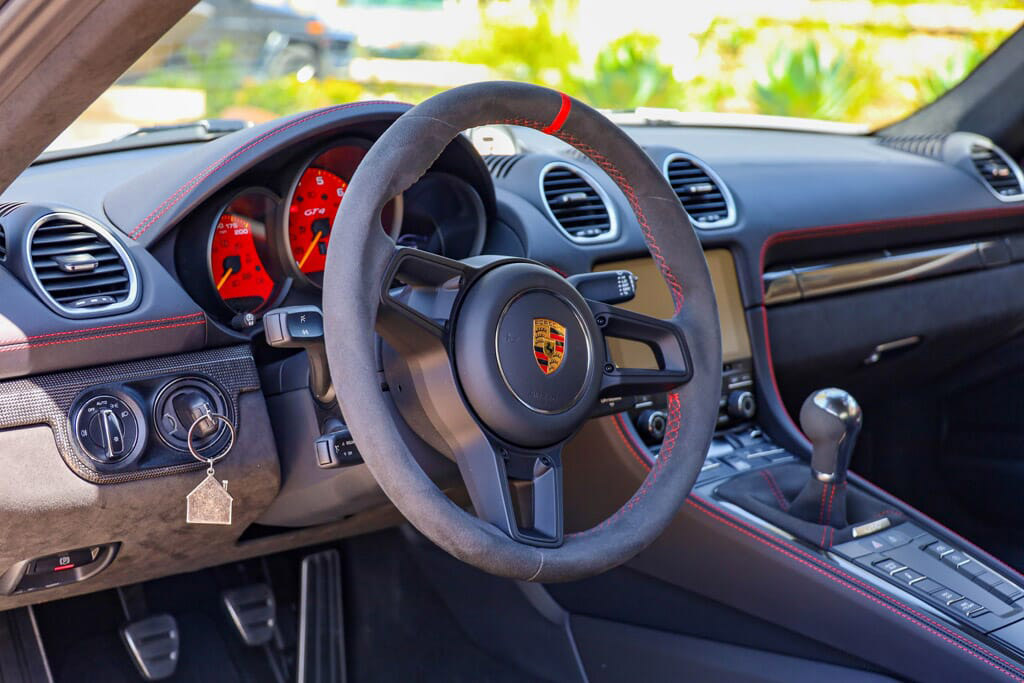 2022 Porsche 718 Cayman GT4