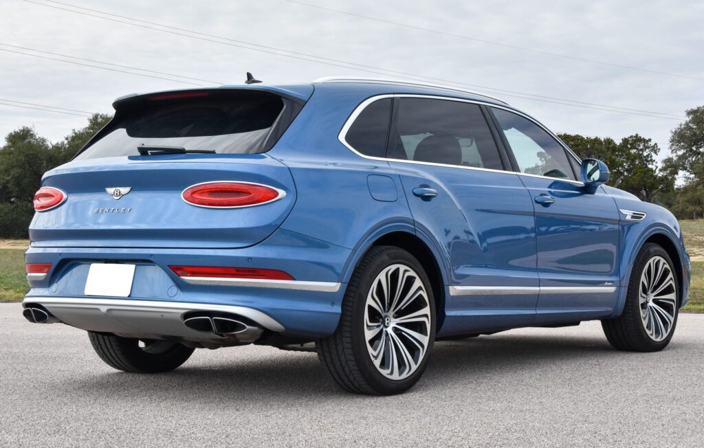 2023 Bentley Bentayga Azure V8