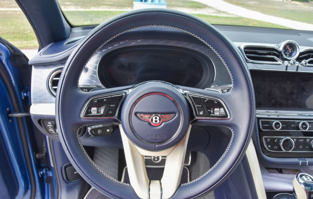 2023 Bentley Bentayga Azure V8