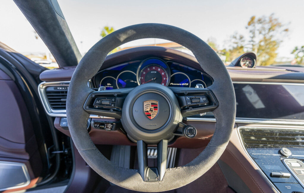 2023 Porsche Panamera GTS